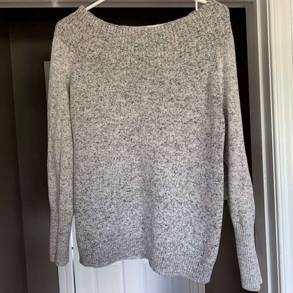 Dynamite off the shoulder sweater - Picture 1 of 3